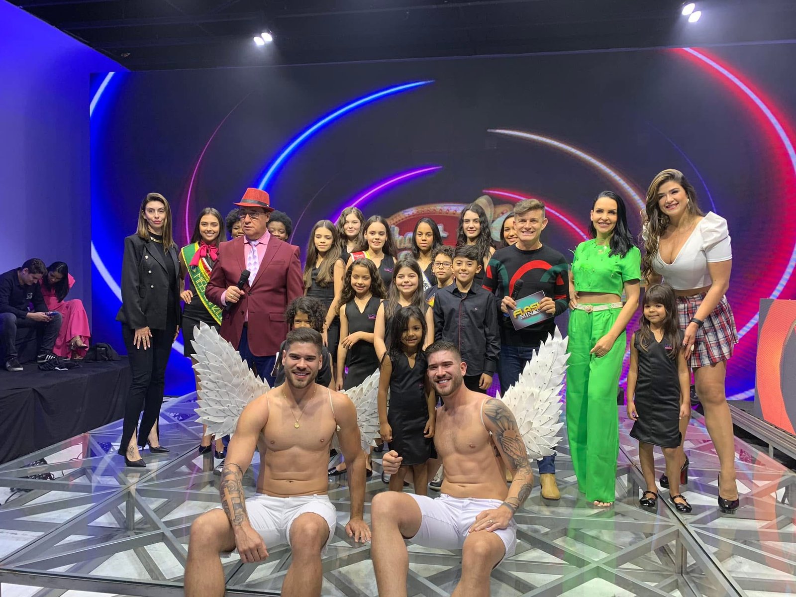 Gêmeos Barbosa em gravação de TV